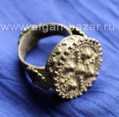Старинный балканский перстень - копия средневекового византийского украшения