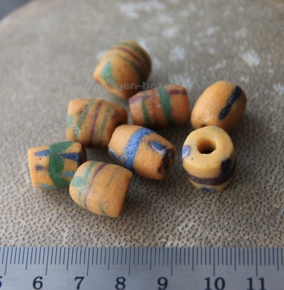 Африканские стеклянные бусины Кробо - African Ghana Krobo Beads. Лот из восьми б