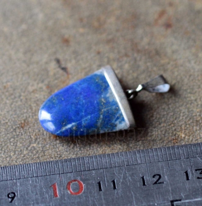 Винтажная подвеска ручной работы с лазуритом. Афганистан, 20-21 вв Винтажная подвеска ручной работы с лазуритом. Афганистан, 20-21 вв