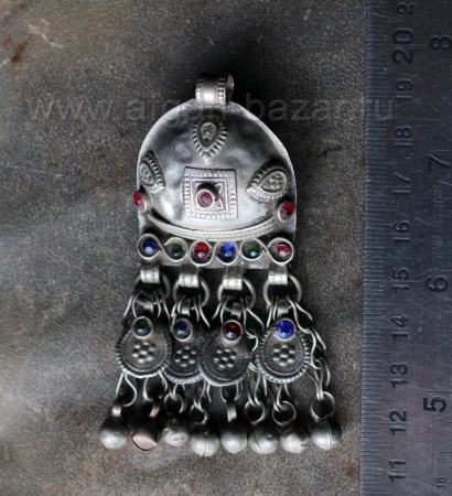 Подвеска-амулет, часть колье или пояса. Афганистан или Пакистан, вторая половина 20 в., племена Кучи (Kuchi Tribal jewelry) Подвеска-амулет, часть колье или пояса. Афганистан или Пакистан, вторая половина