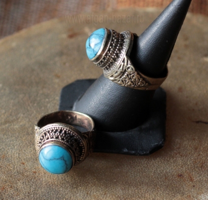 Перстень в иранском стиле с бирюзовой мастикой
