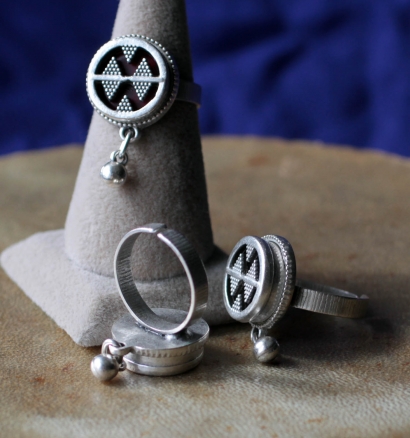 Кольцо из посеребренной латуни в казахском стиле Кольцо из посеребренной латуни в казахском стиле