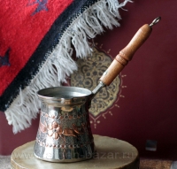 Турка для кофе ручной работы. Турция, Амасья, современная работа.