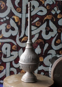 Марокканский флакон для духов или розовой воды Merechch (مرش) . Марокко, вторая половина 20-го века Марокканский флакон для духов или розовой воды Merechch (مرش) . Марокко, вторая