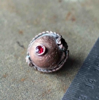 Бусина из меди по мотивам этнических украшений