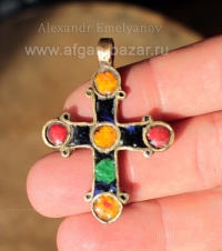 Кулон-крест в византийском стиле по мотивам средневековых украшений с горячей эмалью Кулон-крест в византийском стиле по мотивам средневековых украшений с горячей эм