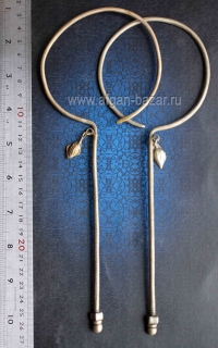 Гуджарские племенные серьги - височные подвески. Пакистан или северо-запад Индии (Кашмир), племена Кучи (Гуджары), 20-й век Гуджарские племенные серьги - височные подвески. Пакистан или северо-запад Индии