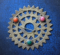 Декоративная застежка-фибула, традиционное украшение народности Калаша