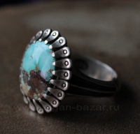 Иранский перстень с бирюзой. Иран, современная работа Иранский перстень с бирюзой. Иран, современная работа