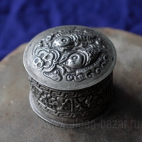 Винтажная тибетская шкатулка с буддистской благопожелательной символикой