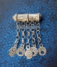 Традиционный берберский цилиндрический амулет "Агаль" (Agal) с подвесками "Хамса