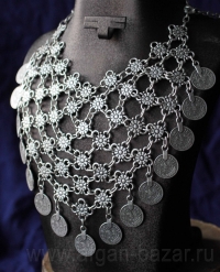 Колье в восточном стиле с имитациями старинных турецких монеток