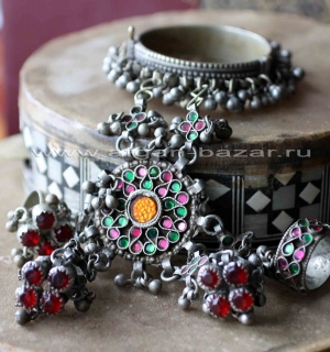 Уникальный афганский браслет с кольцами