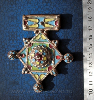 Марокканская подвеска-амулет "Богдад" (Boghdad) с перегородчатой эмалью Марокканская подвеска-амулет "Богдад" (Boghdad) с перегородчатой эмалью