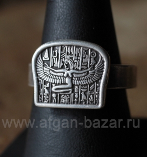 Винтажное египетское серебряное кольцо с изображением крылатой богини и иероглиф