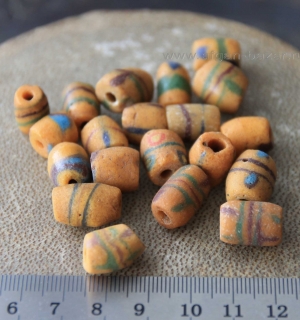 Африканские стеклянные бусины Кробо - African Ghana Krobo Beads. Лот из двадцати