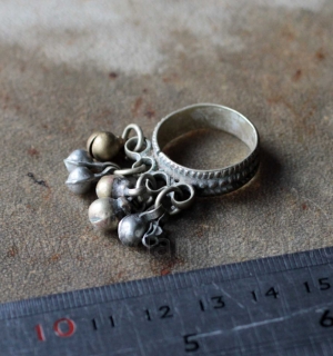 Афганское племенное кольцо с бубенчиками. Восточный Афганистан или северо-западн