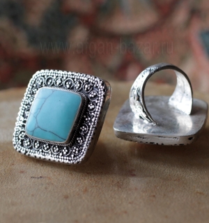 Перстень в восточном стиле с бирюзовой мастикой