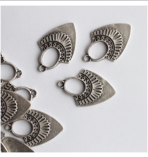 Фурнитура для бижутерии. Подвески кулоны.