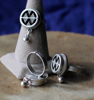 Кольцо из посеребренной латуни в казахском стиле